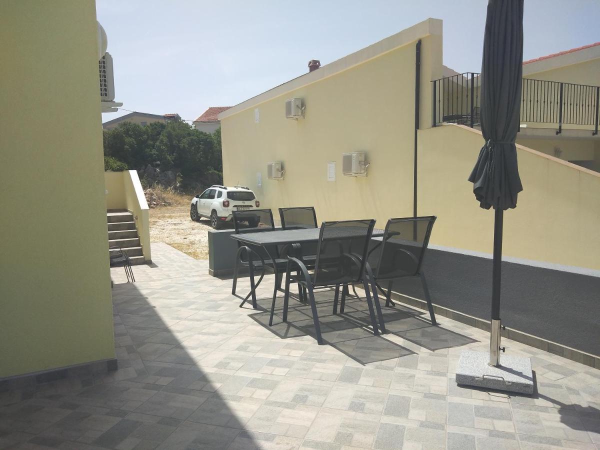 Apartmani Verica คาร์โลบัก ภายนอก รูปภาพ