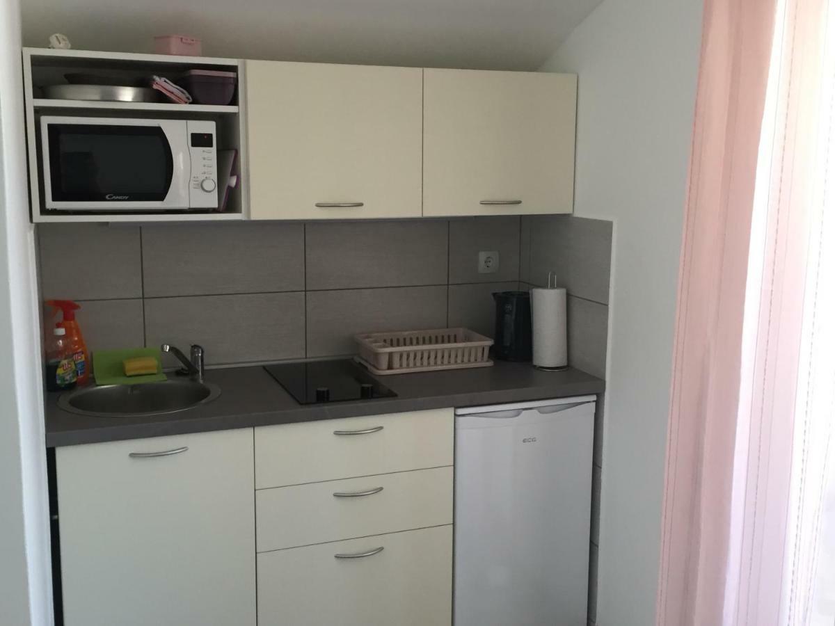 Apartmani Verica คาร์โลบัก ภายนอก รูปภาพ